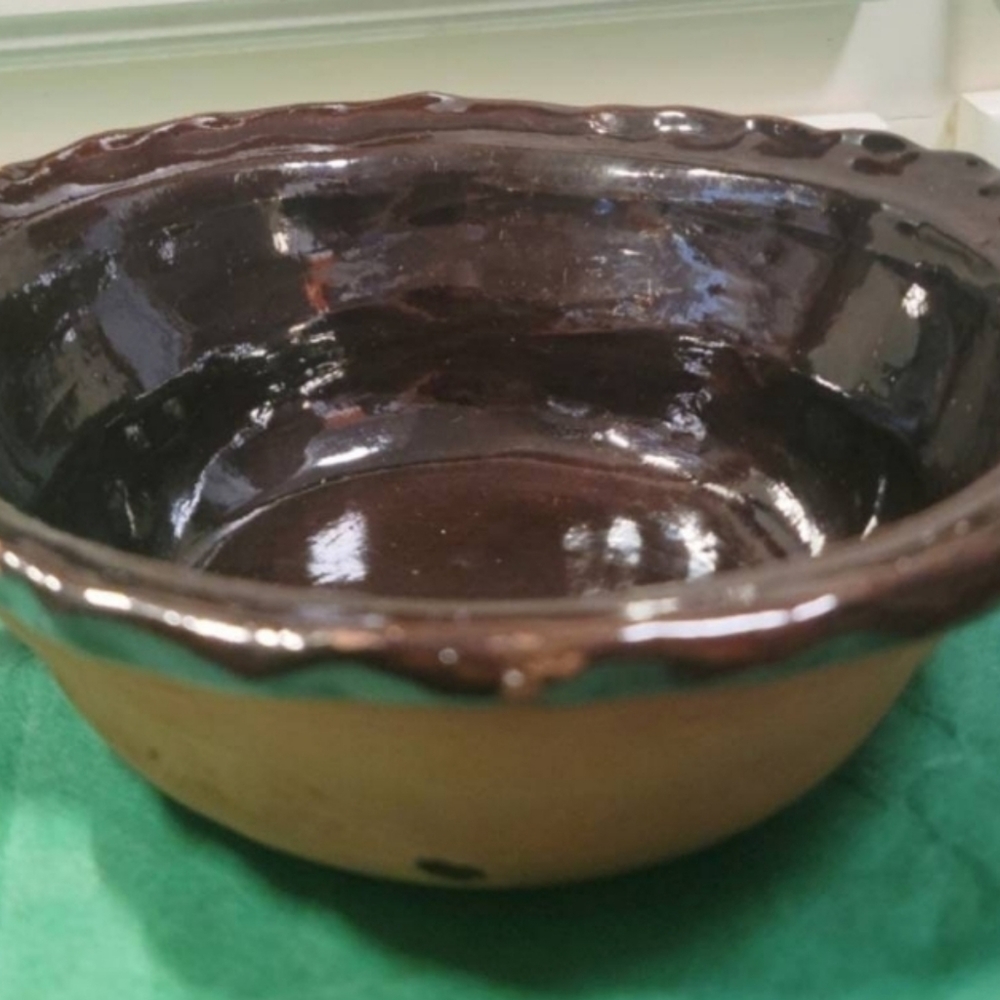 Brown clay casuela
